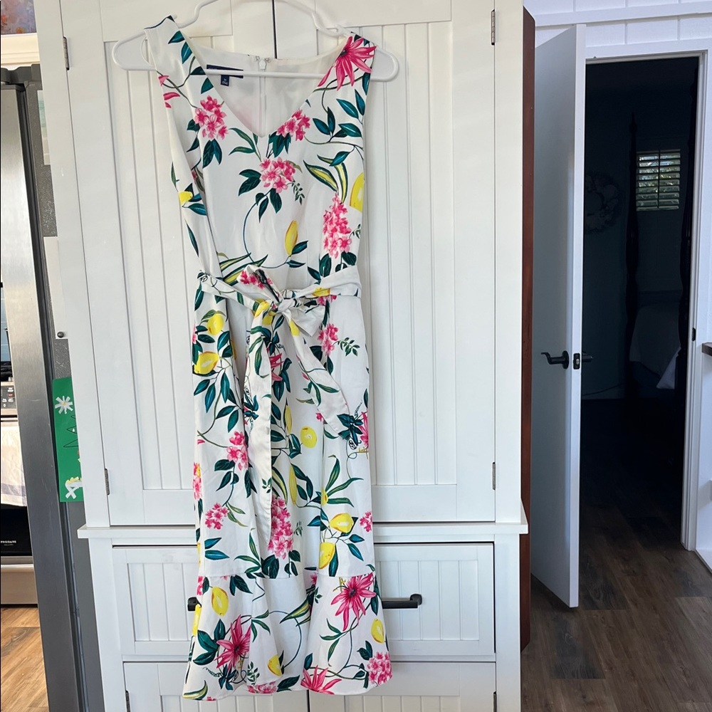 Talbot’s (rsvp collection)Floral Sleeveless  Dress with Belt